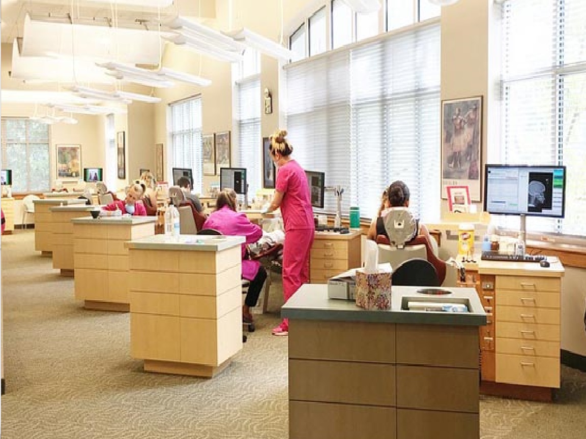 Sell Used Office Furniture in Delhi NCR