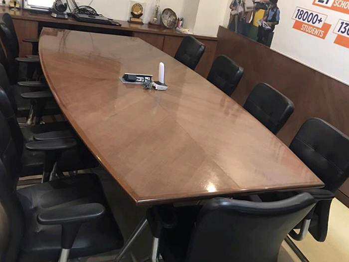 Old Office Chairs and Center Table Buyers Delhi NCR